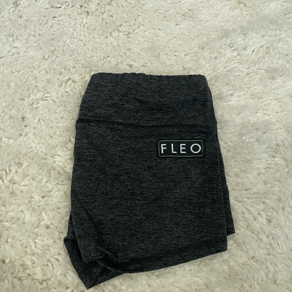 Fleo shorts original
